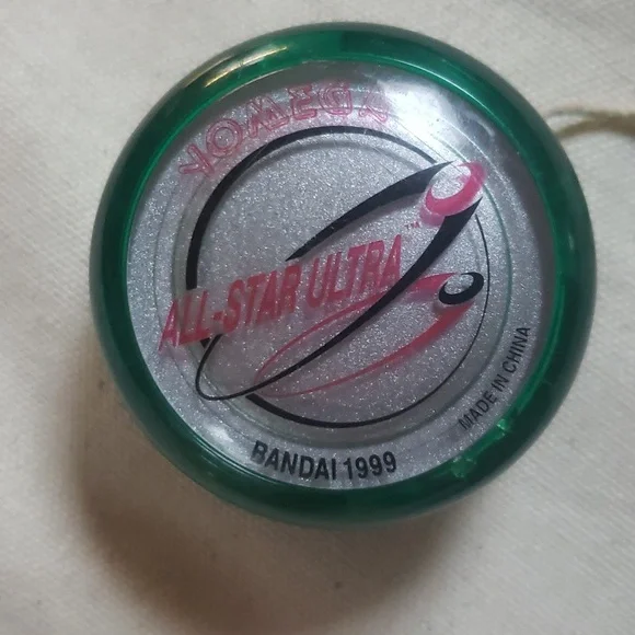 Yo-yo 5 vintage! Yomega X-Brainwing, Superior, Blackbird and Classic - Picture 10 of 11